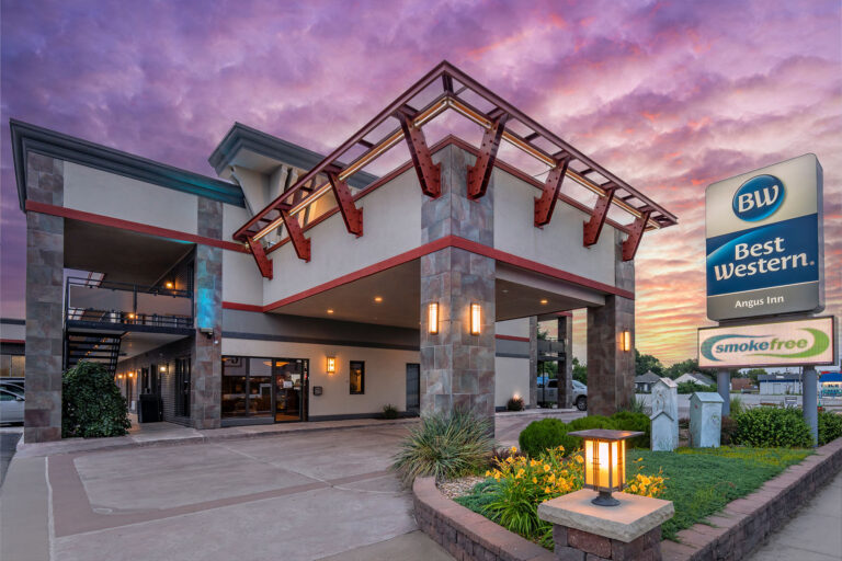 Bw Best Western Angus Inn Twilight