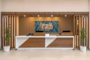 Holiday Inn Express And Suites Lobby Front Desk Cs3 Photography